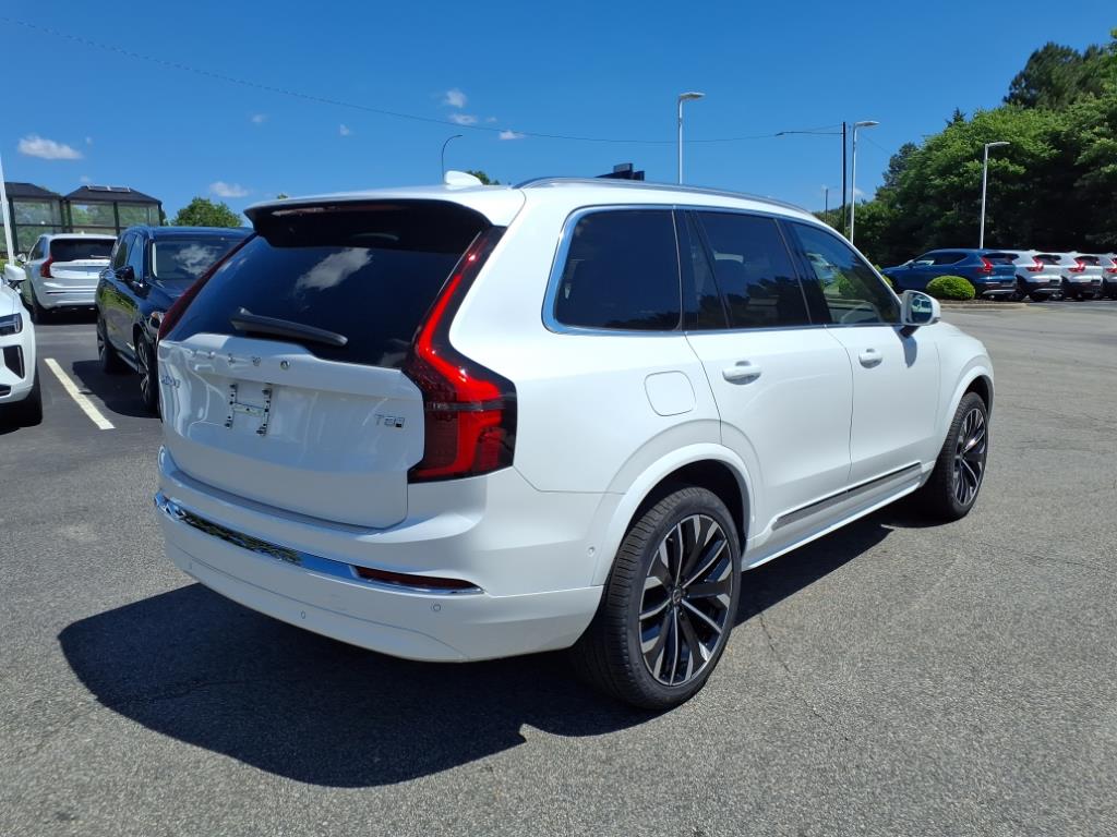 2025 Volvo XC90 T8 Plus photo 3