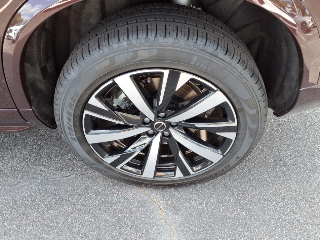 2025 Volvo XC90 Core - Photo 7