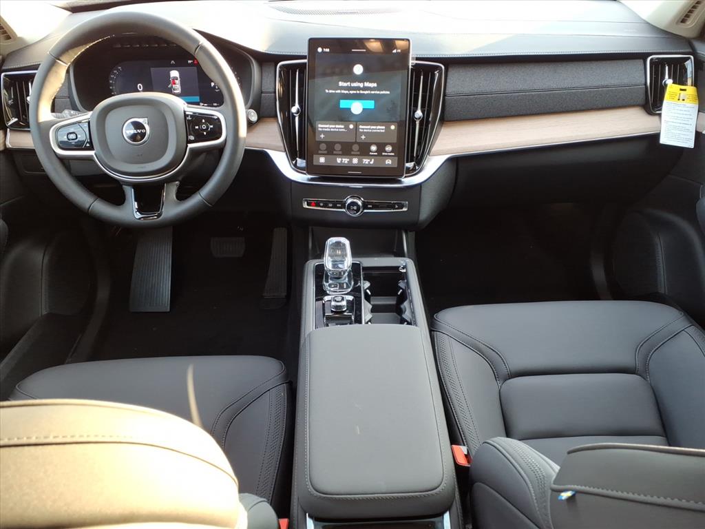 2026 Volvo XC90 Plus - Photo 8