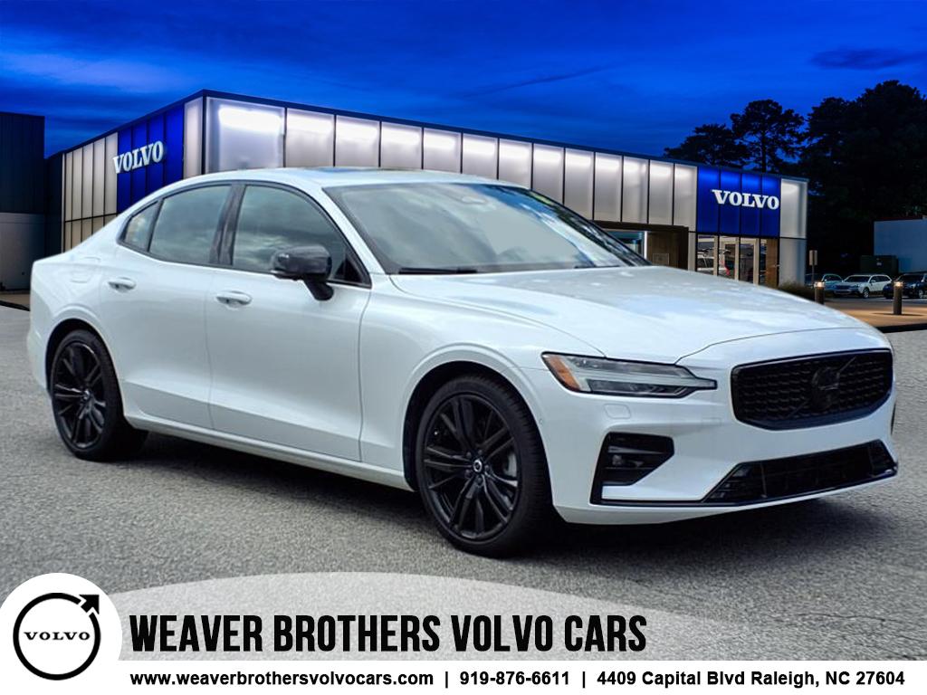 2024 Volvo S60 B5 Plus Black Edition