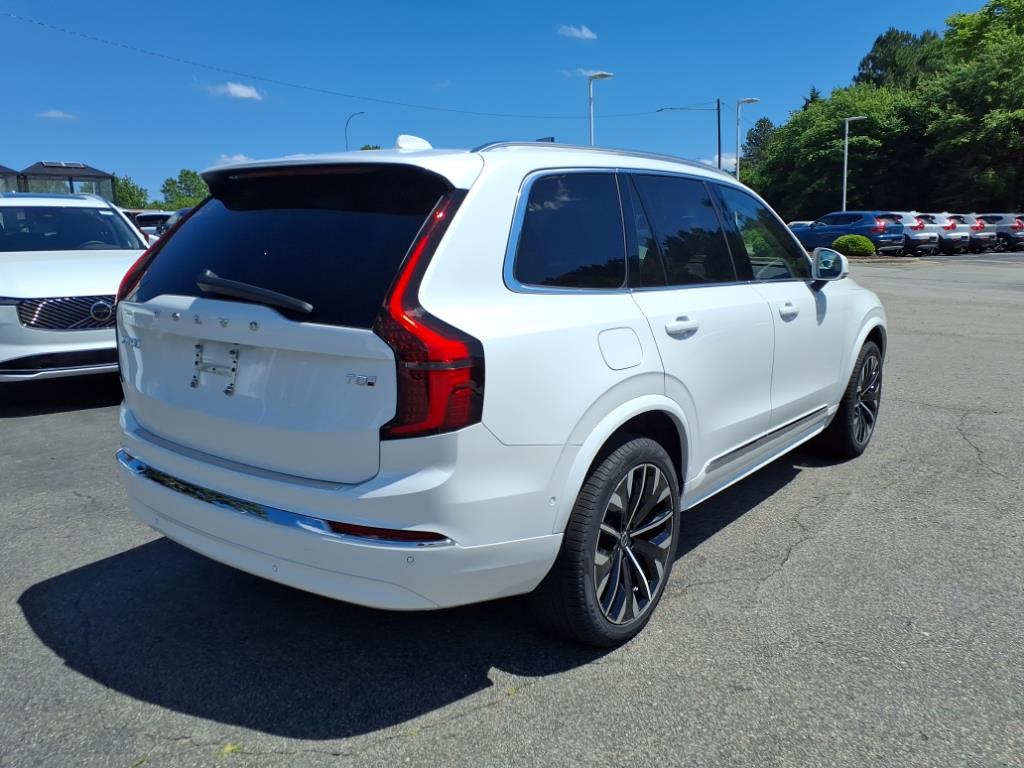 2025 Volvo XC90 T8 Plus photo 3