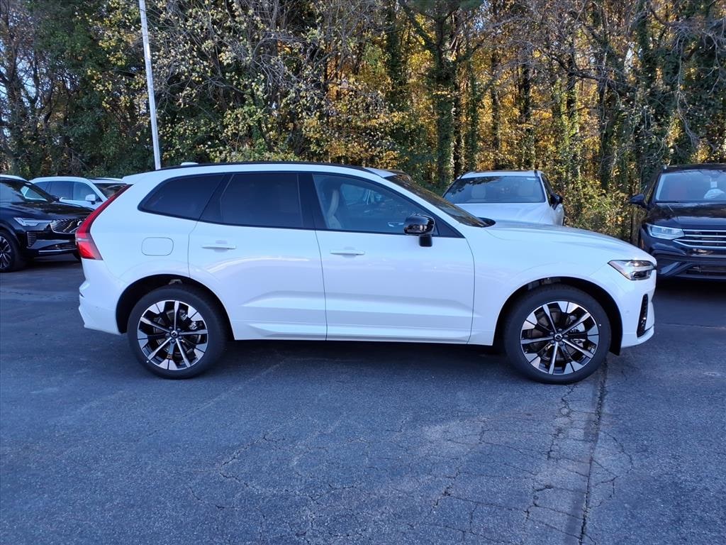 New 2026 Volvo XC60 plug-in hybrid T8 Plus SUV