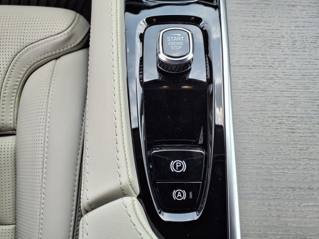 2025 Volvo XC90 Ultra - Photo 15