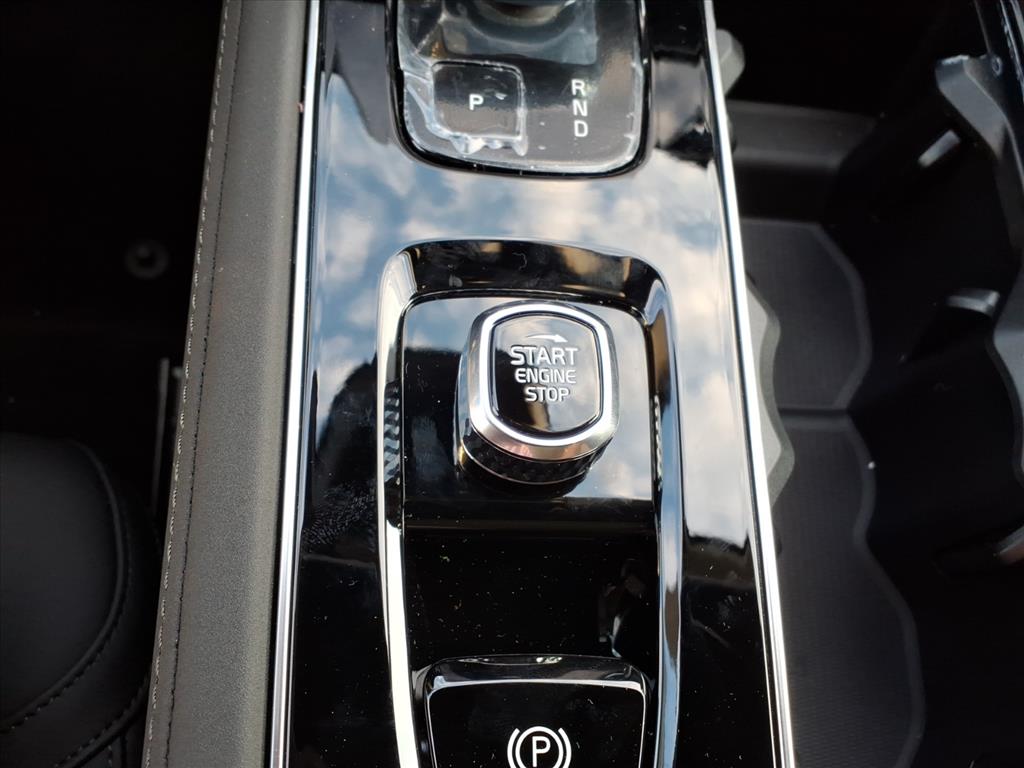 2026 Volvo XC90 Plus - Photo 19
