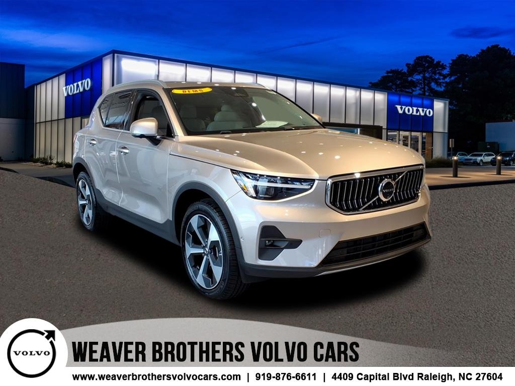 Certified 2024 Volvo XC40 B5 Plus Bright suv
