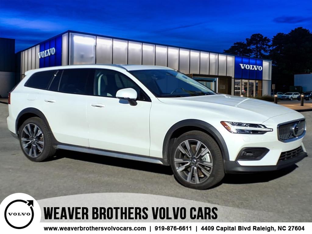 Certified 2026 Volvo V60 Cross Country B5 Ultra Wagon