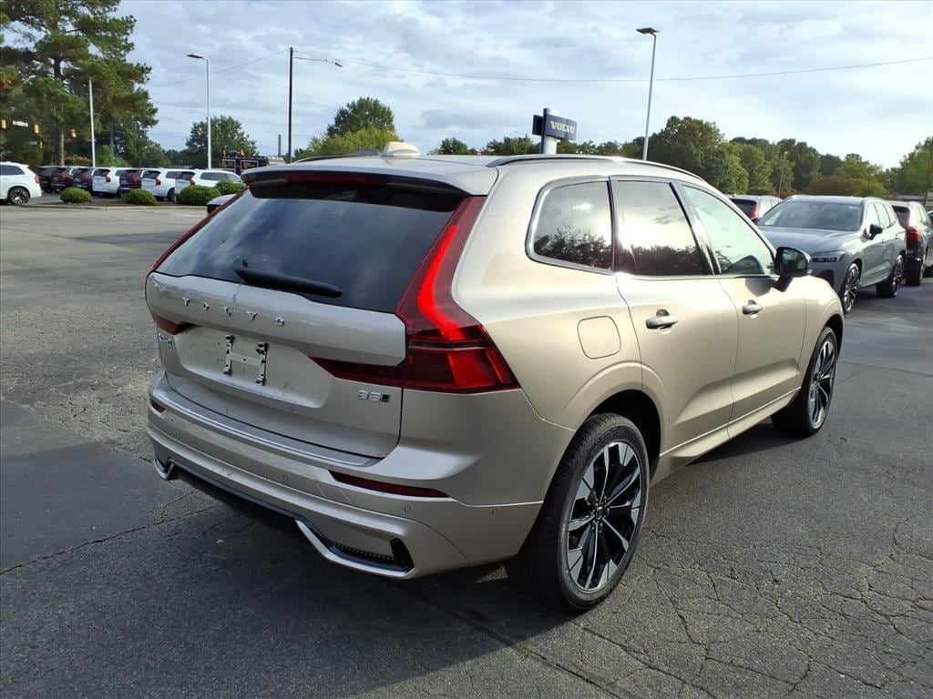 New 2026 Volvo XC60 B5 Plus SUV