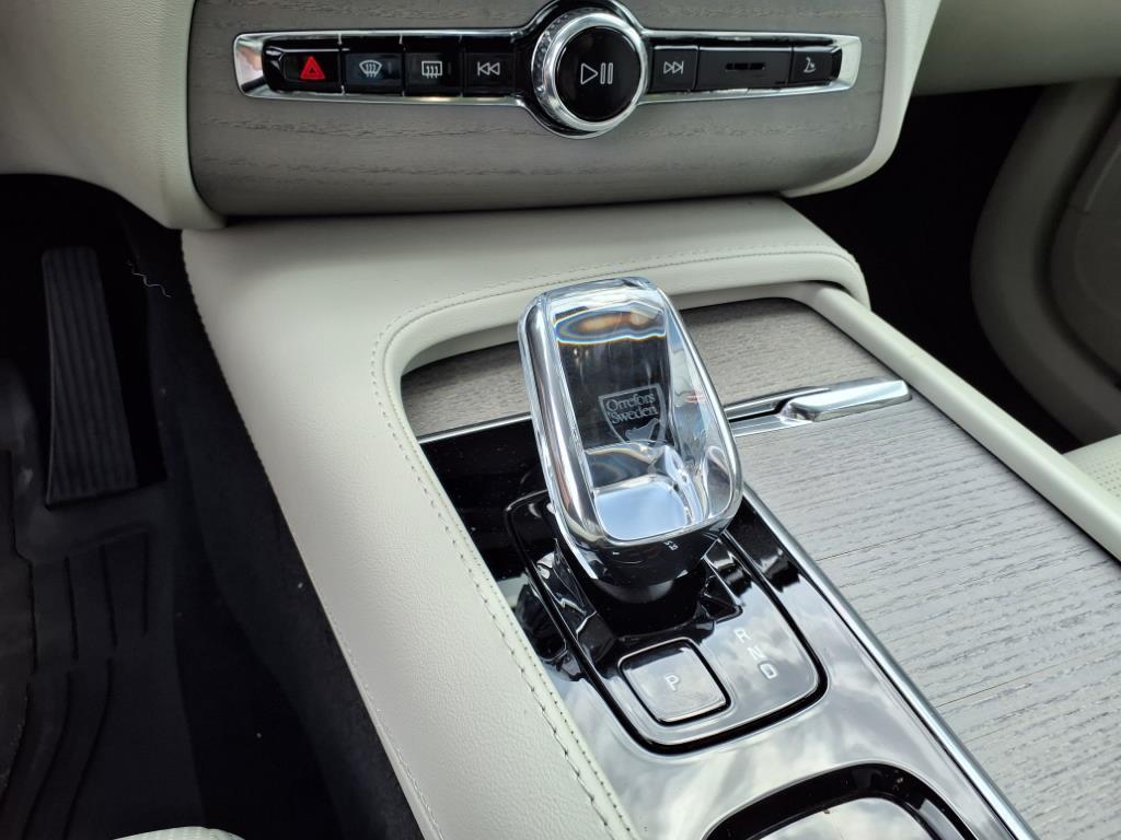 2025 Volvo XC90 Ultra - Photo 14