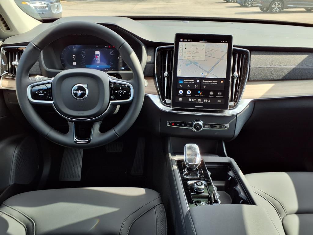 2025 Volvo XC90 Core - Photo 9