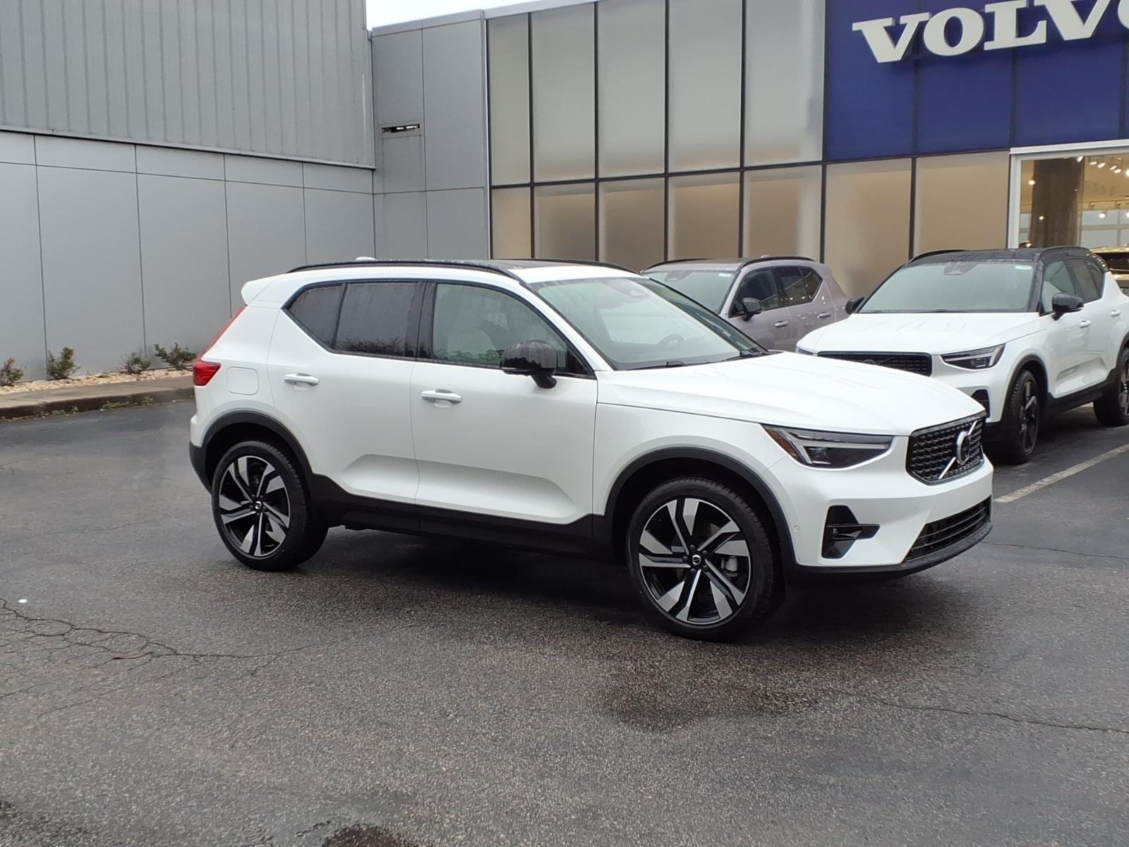 2026 Volvo XC40