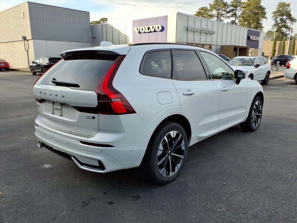 New 2026 Volvo XC60 B5 Plus SUV