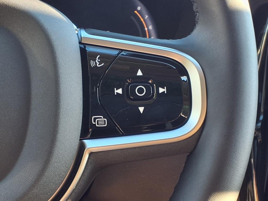 2026 Volvo XC60 Plus - Photo 20