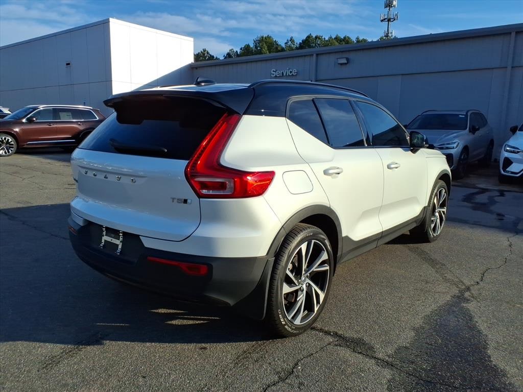 Used 2021 Volvo XC40 T5 R-Design SUV