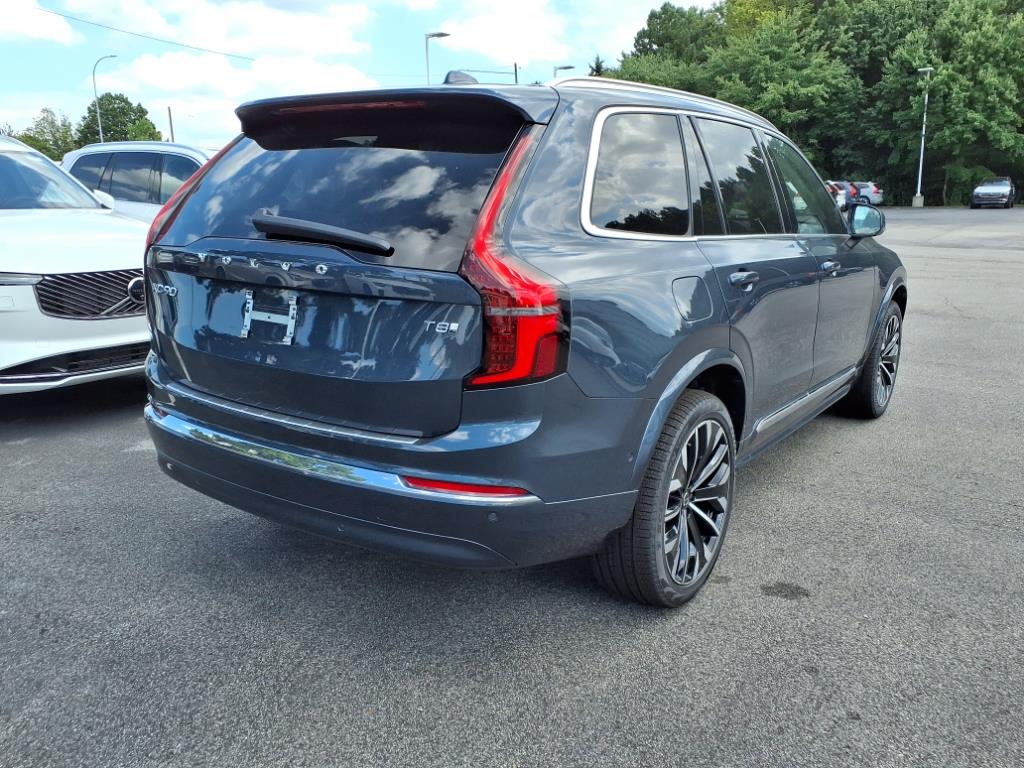 2026 Volvo XC90 T8 Plus photo 3