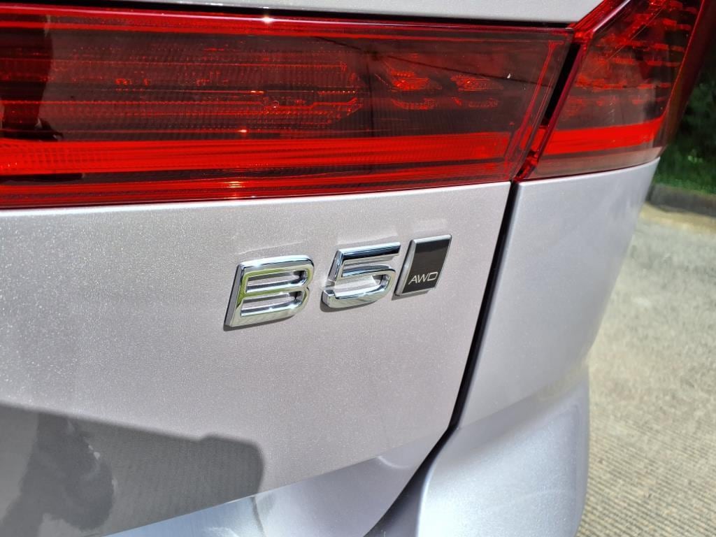 2026 Volvo XC60 Plus - Photo 7