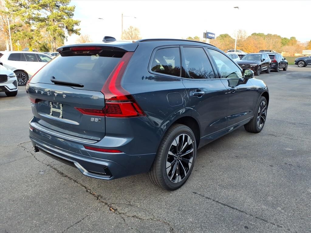 New 2026 Volvo XC60 B5 Plus SUV