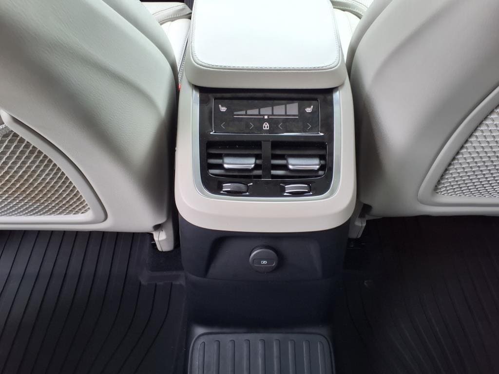 2025 Volvo XC90 Ultra - Photo 7