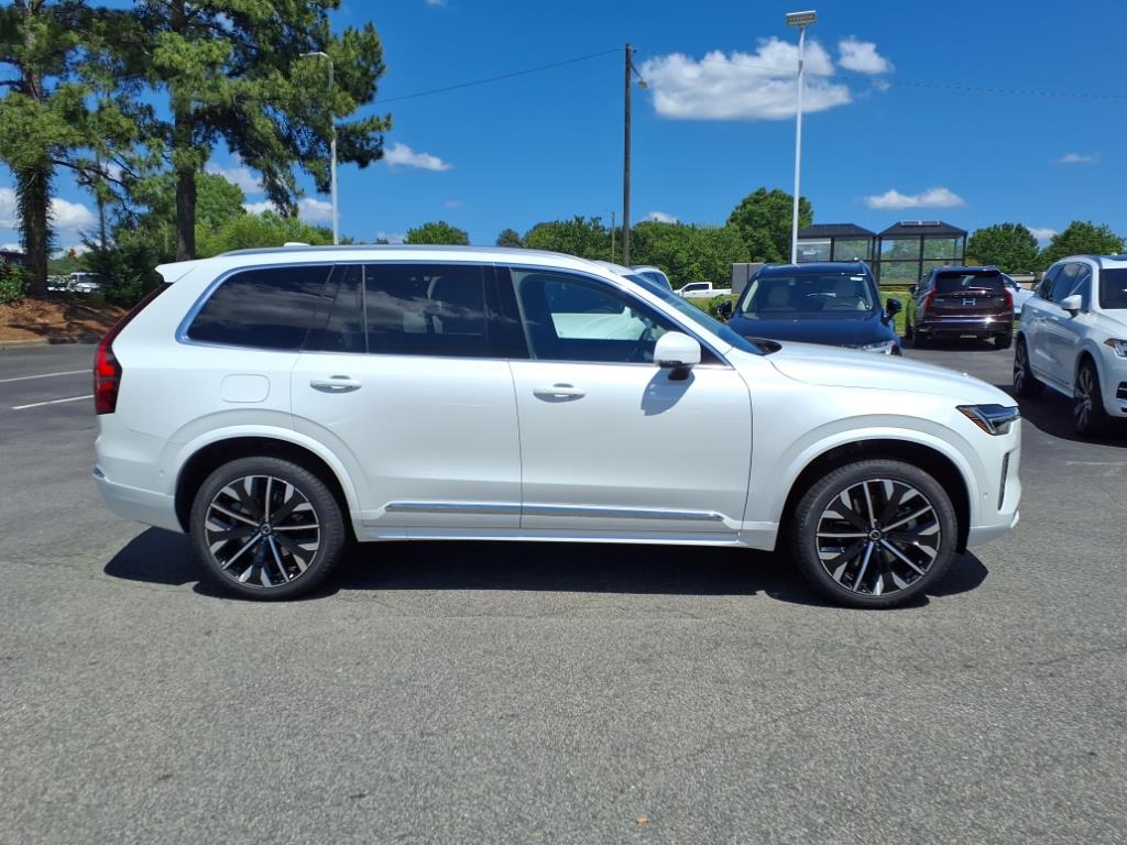 2025 Volvo XC90 Plus - Photo 2