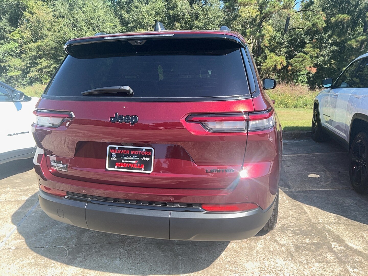 2025 Jeep Grand Cherokee Limited photo 3
