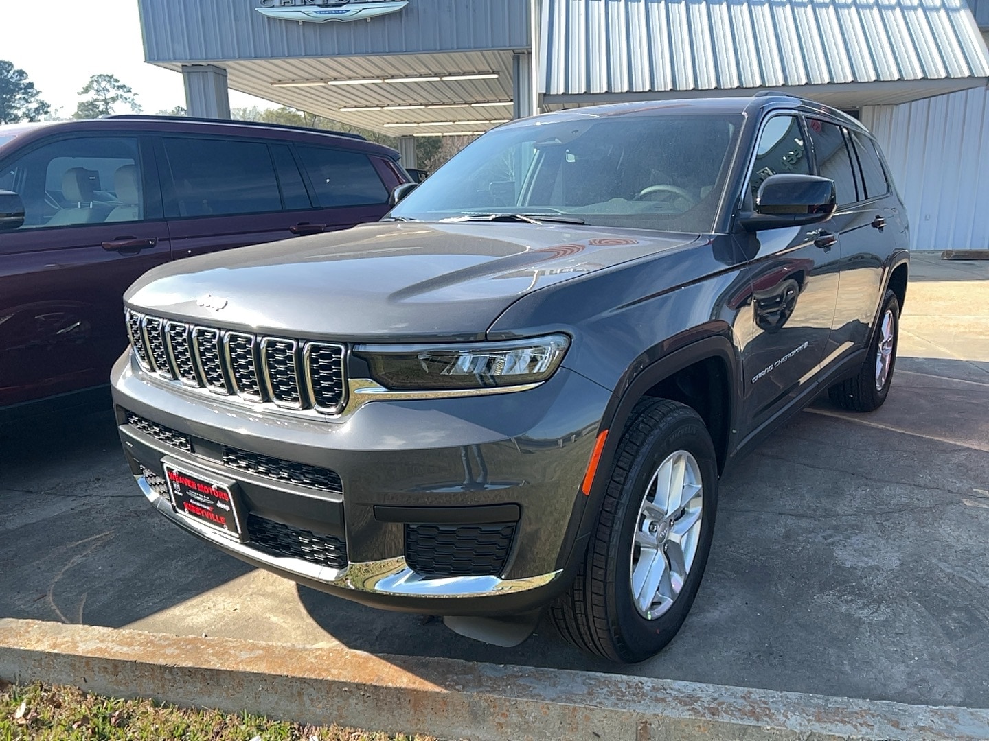 2025 Jeep Grand Cherokee L Laredo's photo