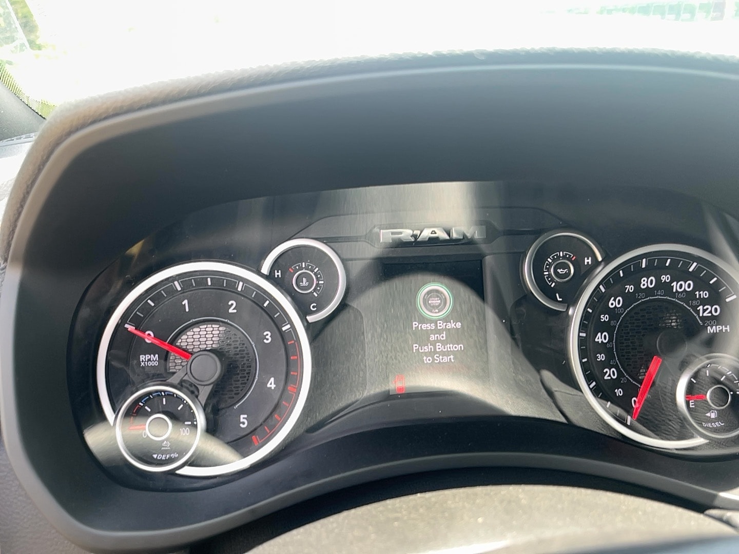 2025 RAM 3500 Chassis Tradesman - Photo 12