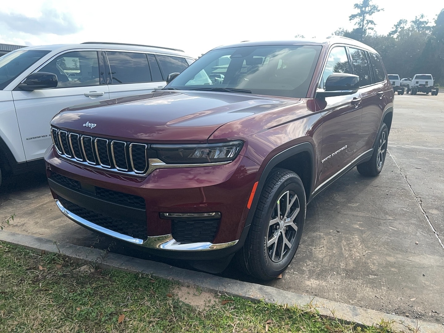 2025 Jeep Grand Cherokee L Limited's photo