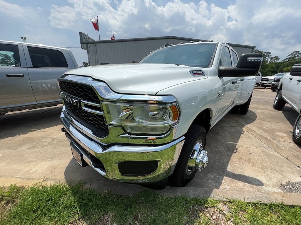 New 2024 Ram 3500 TRADESMAN CREW CAB 4X4 8' BOX For Sale Kirbyville TX