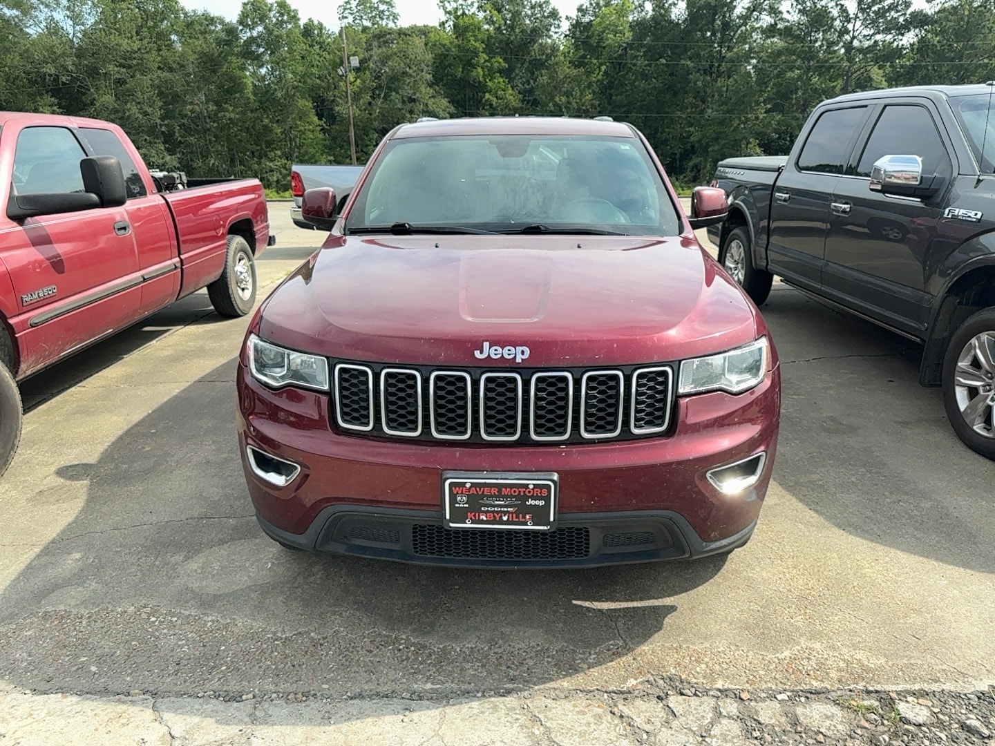 Used 2018 Jeep Grand Cherokee Laredo with VIN 1C4RJEAG0JC182294 for sale in Kirbyville, TX