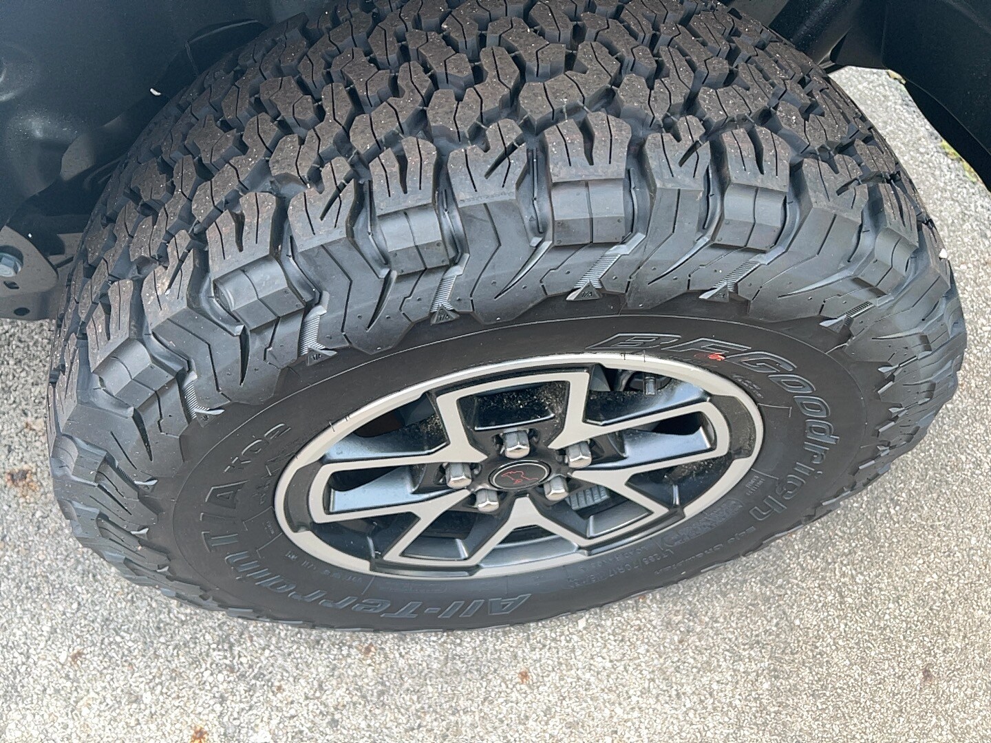 2025 Jeep Wrangler Rubicon photo 4