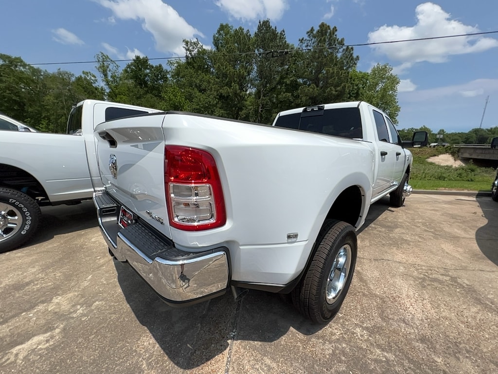 New 2024 Ram 3500 TRADESMAN CREW CAB 4X4 8' BOX For Sale Kirbyville TX