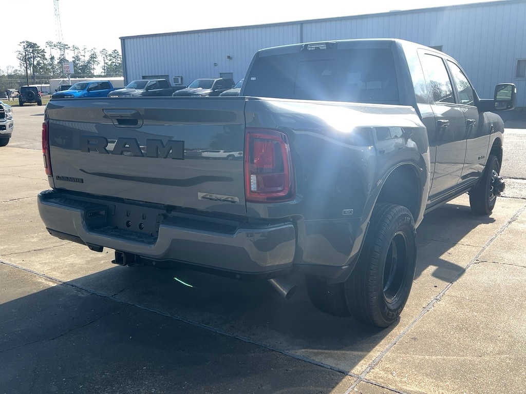 New 2026 Ram 3500 Lrme Mega LARAMIE MEGA CAB 4X4 6'4 BOX Pickup