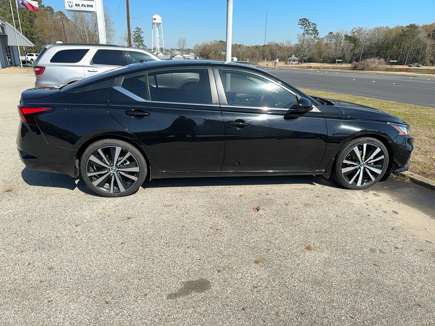 Used 2022 Nissan Altima SR with VIN 1N4BL4CV0NN364868 for sale in Kirbyville, TX