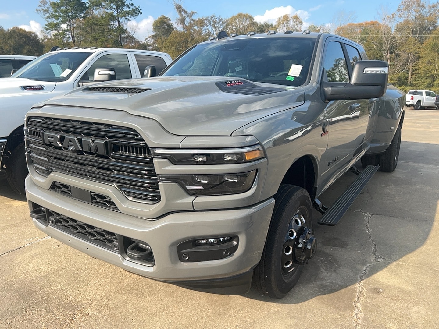 2026 RAM Ram 3500 Pickup Laramie's photo