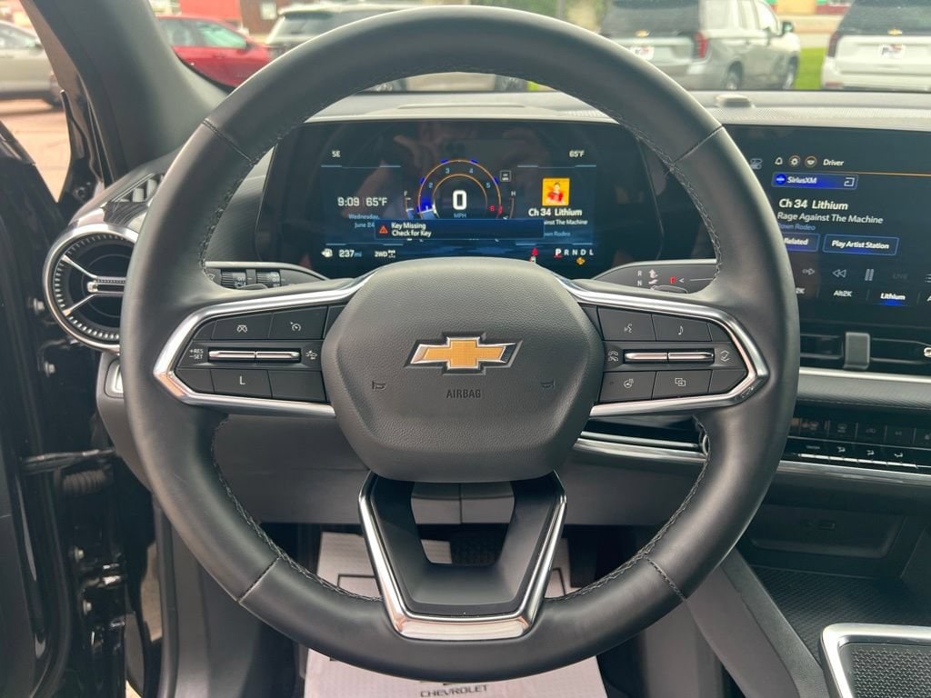 2025 Chevrolet Equinox LT - Photo 13