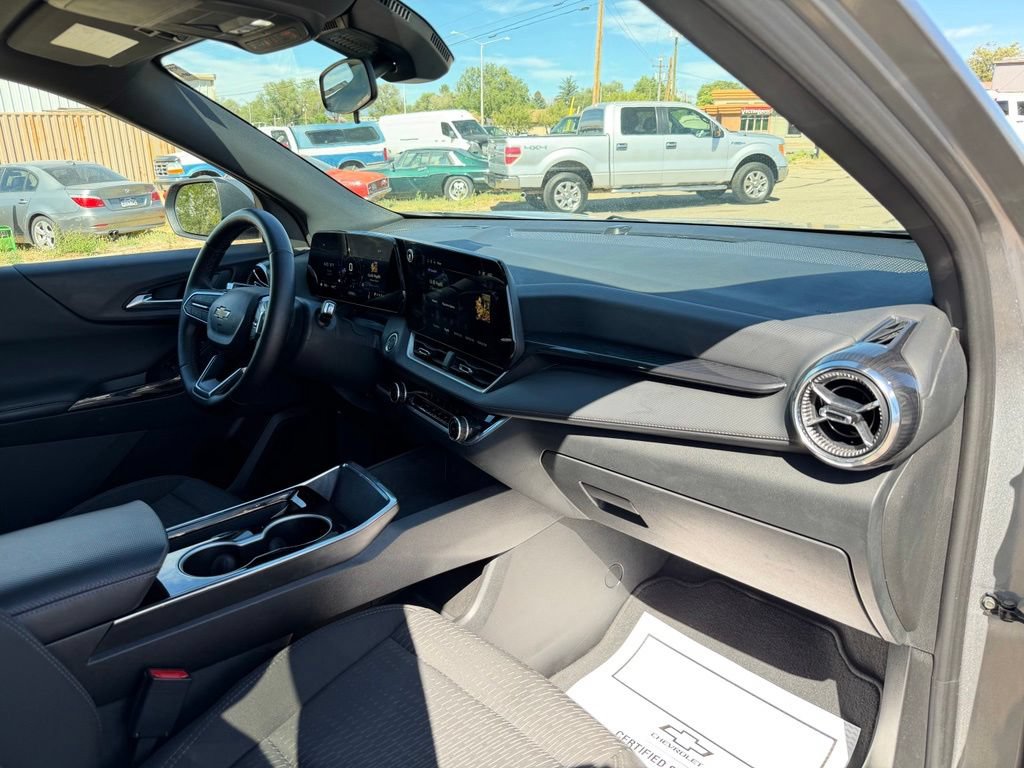 2025 Chevrolet Equinox LT - Photo 17