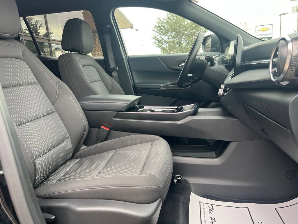 2025 Chevrolet Equinox LT - Photo 22