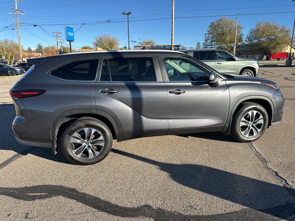 Used 2024 Toyota Highlander LE with VIN 5TDKDRBH6RS531945 for sale in Cortez, CO