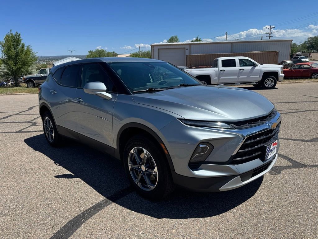 2025 Chevrolet Blazer 2.0T 2LT FWD's photo