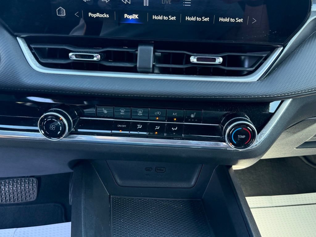 2025 Chevrolet Equinox LT - Photo 25