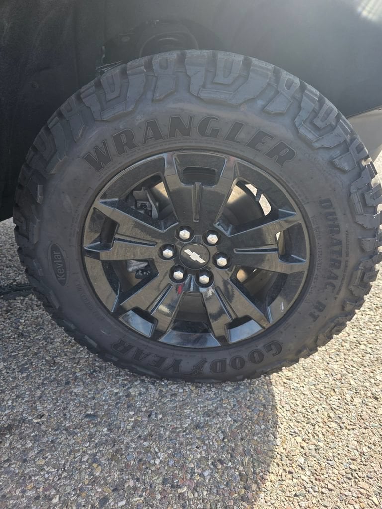 2022 Chevrolet Colorado ZR2 - Photo 13