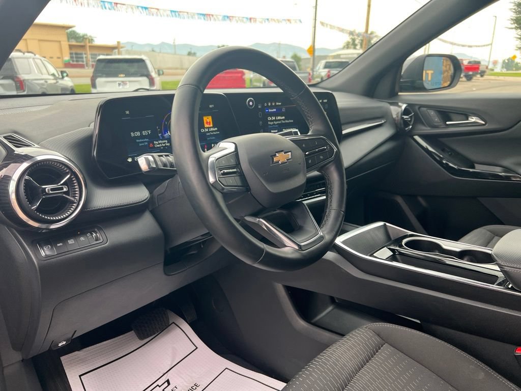 2025 Chevrolet Equinox LT - Photo 12