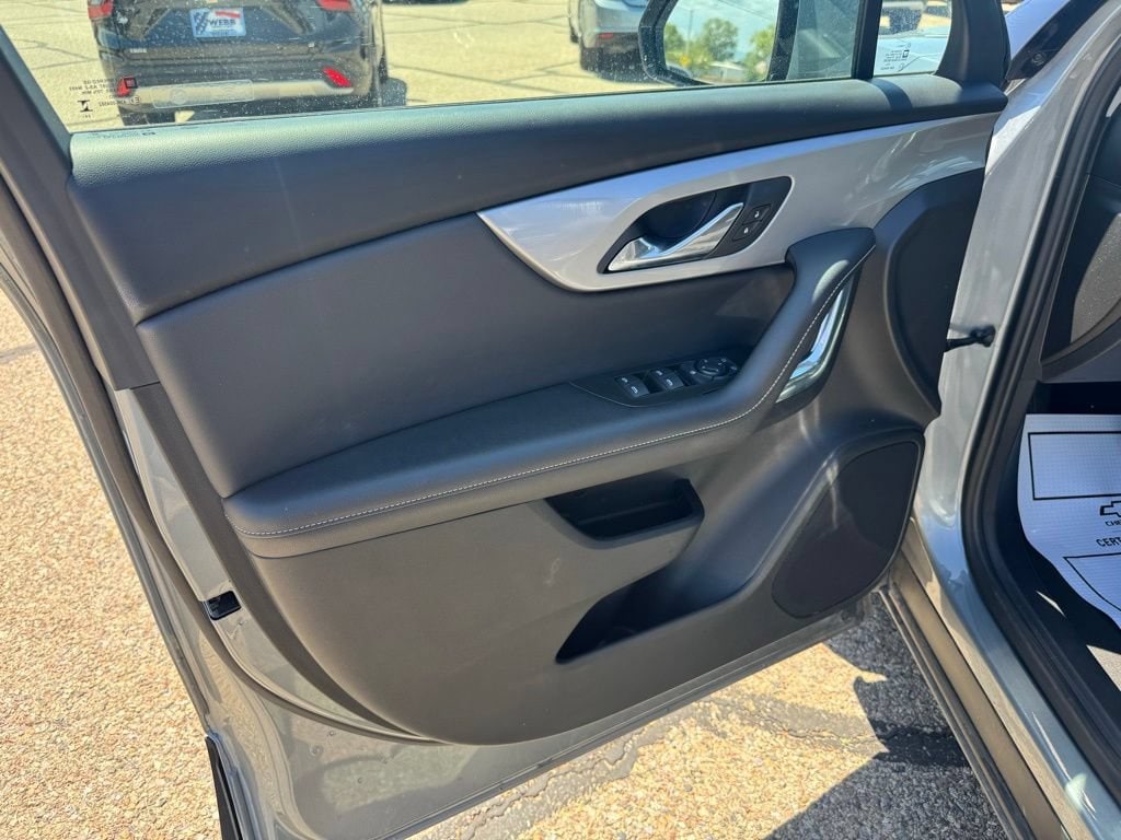 2025 Chevrolet Blazer 2LT - Photo 8