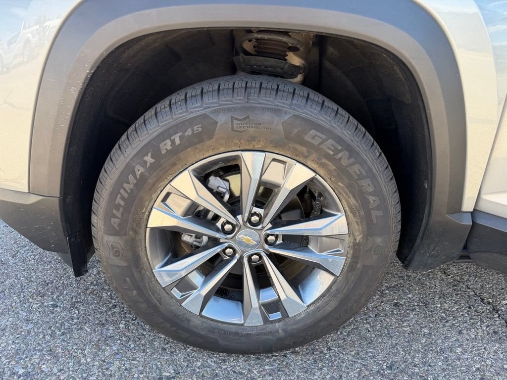 2025 Chevrolet Equinox LT - Photo 31