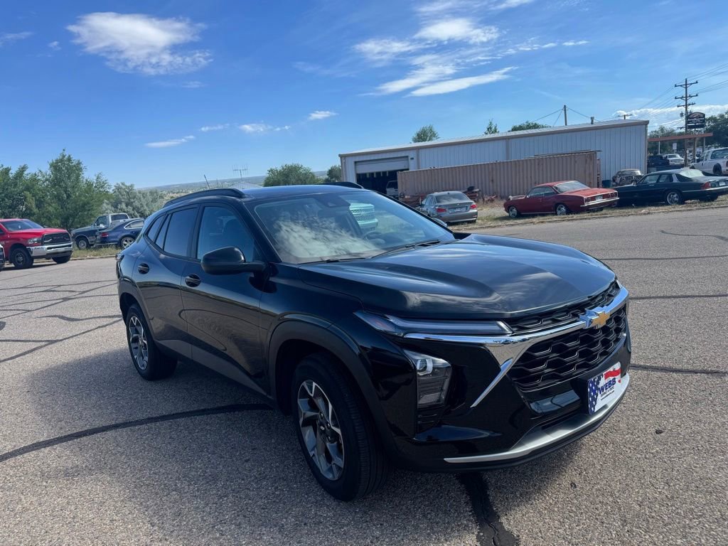 2025 Chevrolet Trax LT's photo