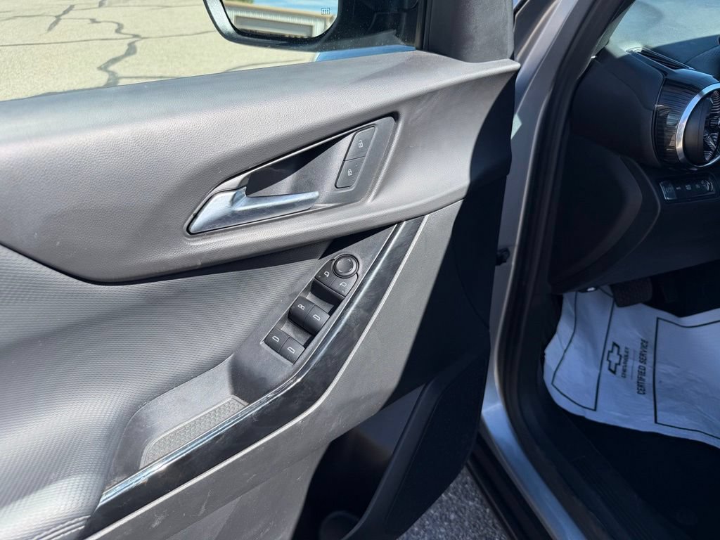 2025 Chevrolet Equinox LT - Photo 12