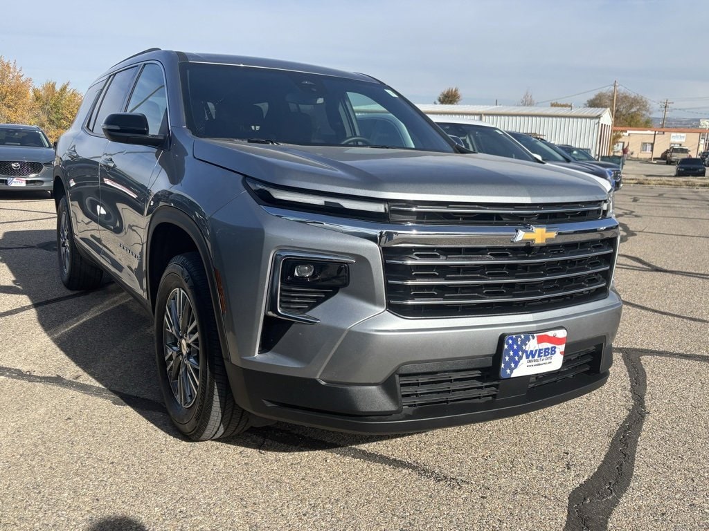 2025 Chevrolet Traverse LT's photo
