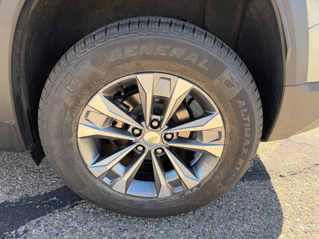 2025 Chevrolet Equinox LT - Photo 32