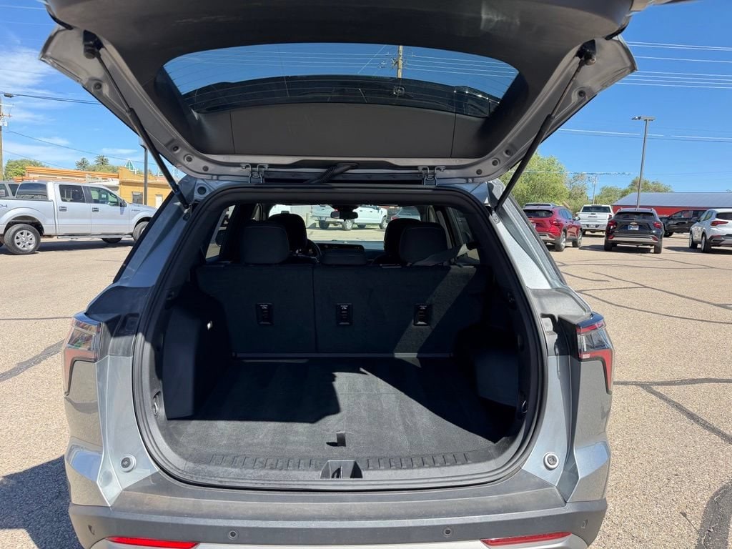 2025 Chevrolet Equinox LT - Photo 9