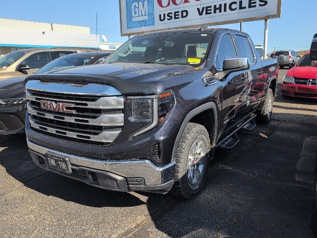 2022 GMC Sierra 1500 SLE's photo