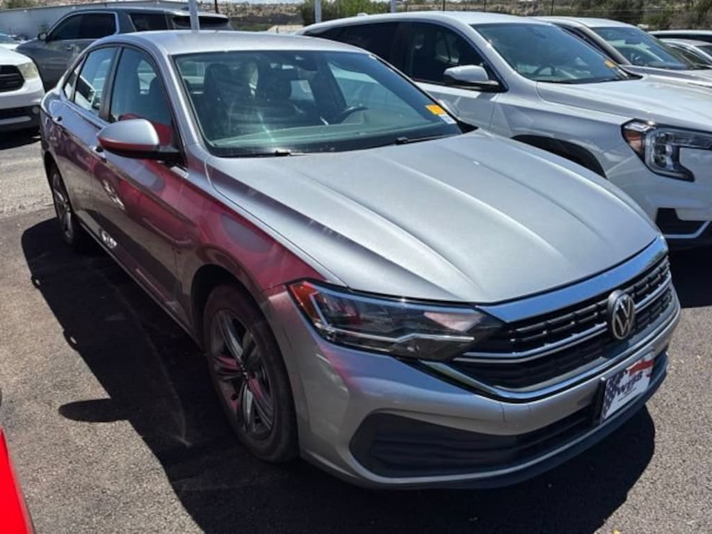 Used 2024 Volkswagen Jetta SE